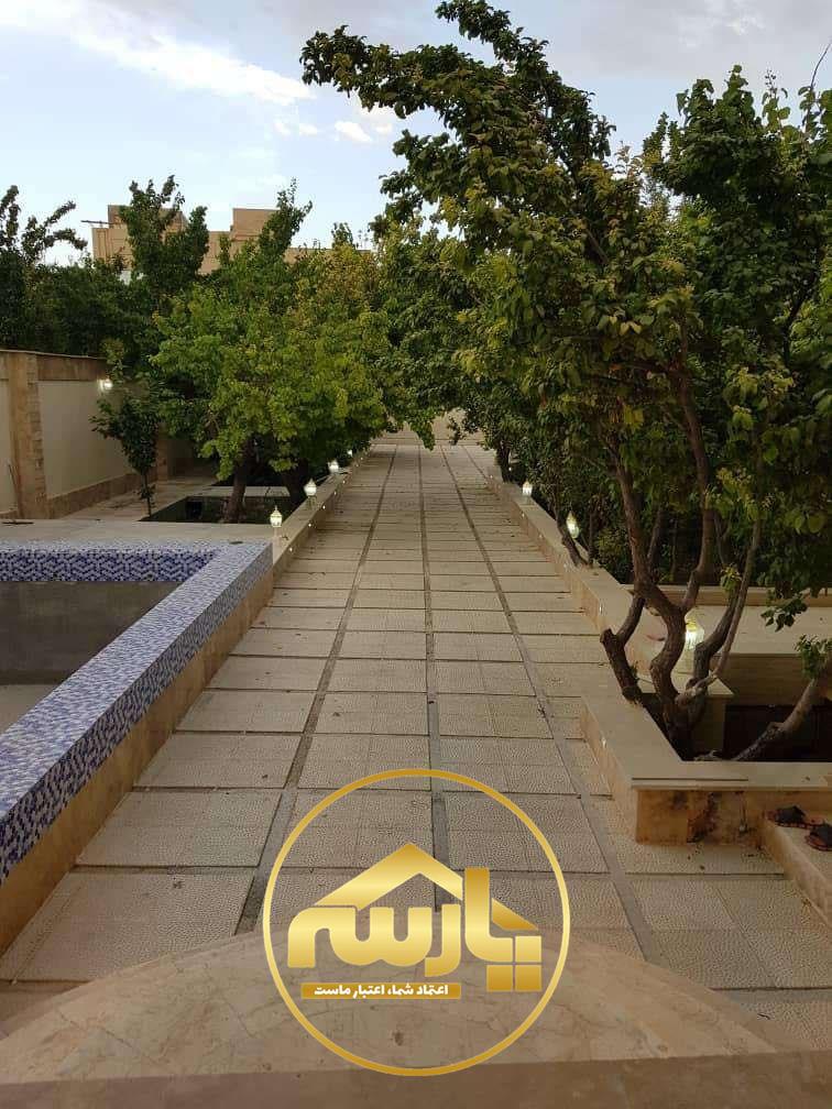 باغ ویلای 800 متری شیک با 135 متر بنای خوش ساخت در منطقه یبارک شهریار 
