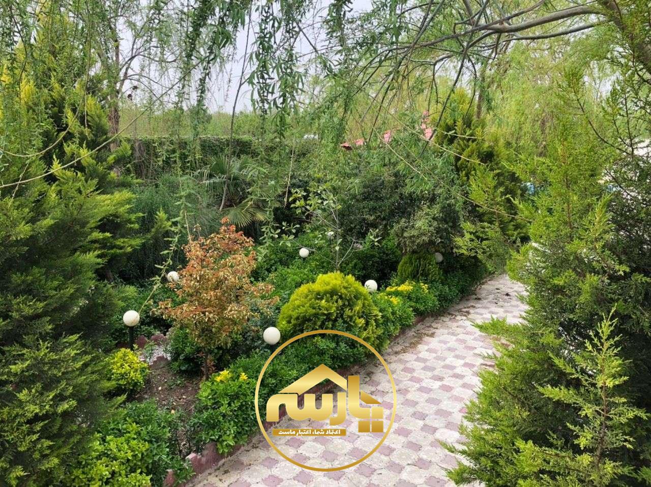 باغ ویلای 1500 متری لوکس با 72 متر بنای شیک در منطقه کردزار شهریار 