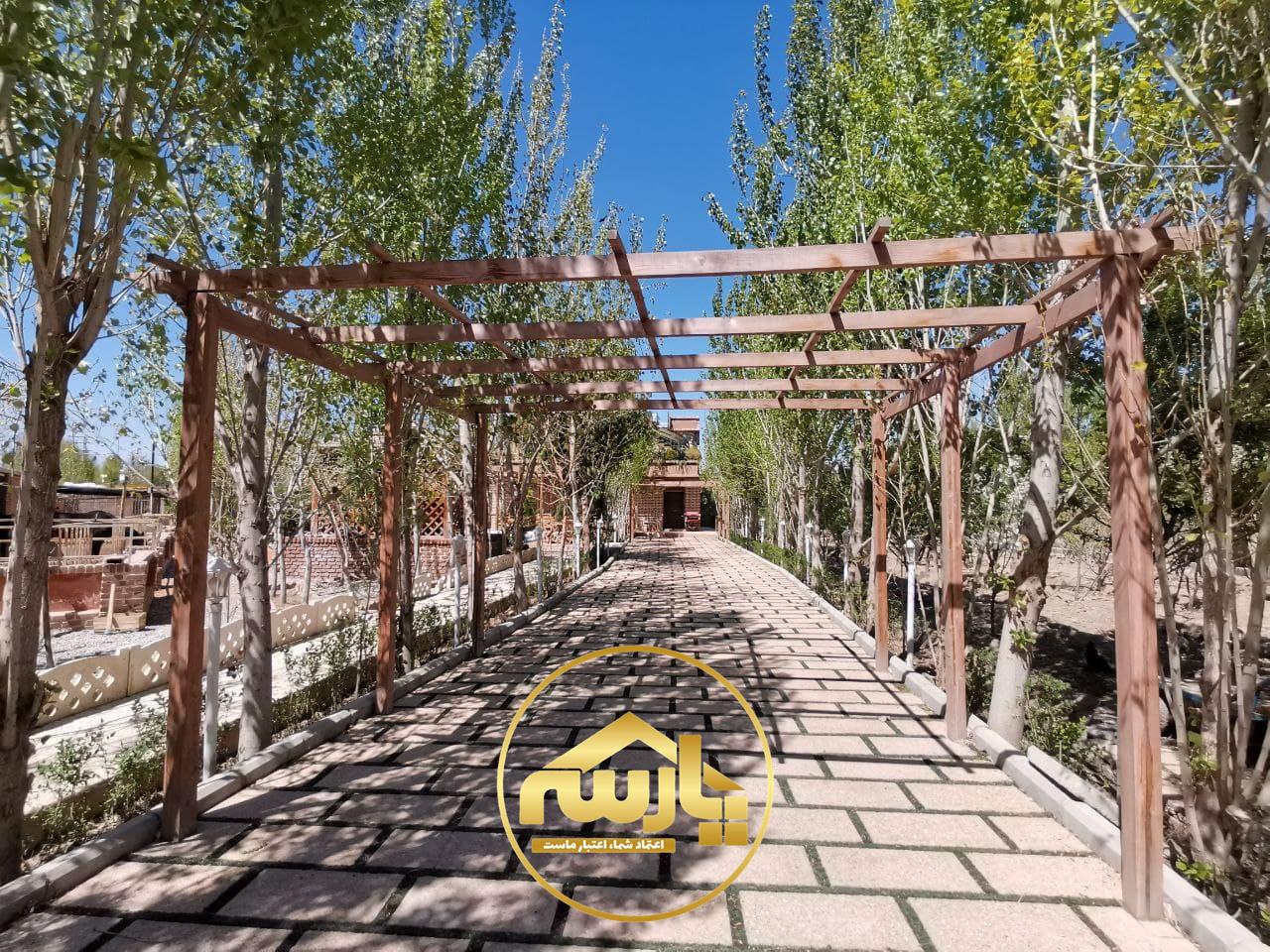 باغ ویلای 3800متری با 300 متربنای سنتی و شیک در مهرآذین ملارد 