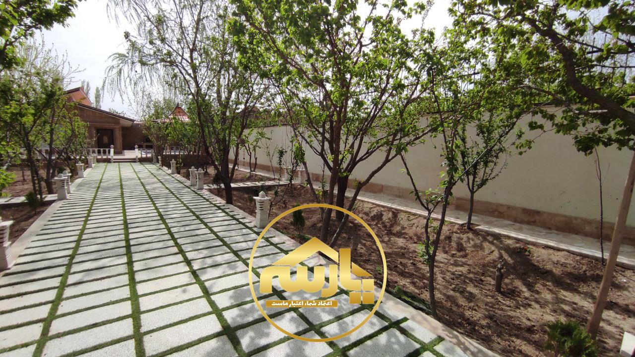 باغ ویلای 750 متری با 130 متر بنای لوکس در منطقه خوشنام ملارد 