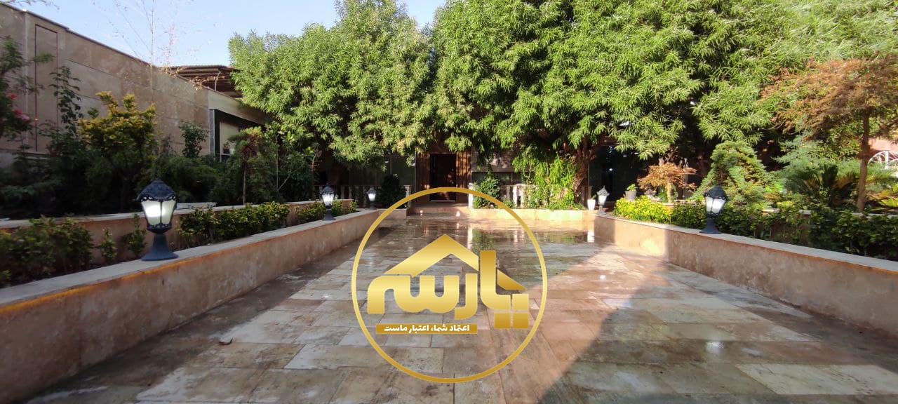 باغ ویلای 600 متری با 300 متر بنای مجلل در بکه شهریار 