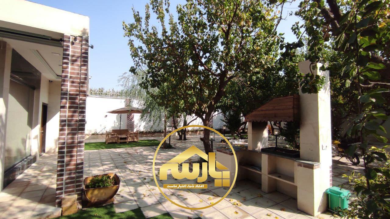 باغ ویلای 600 متری لوکس با 120 متر بنای شیک در منطقه فردوسیه شهریار