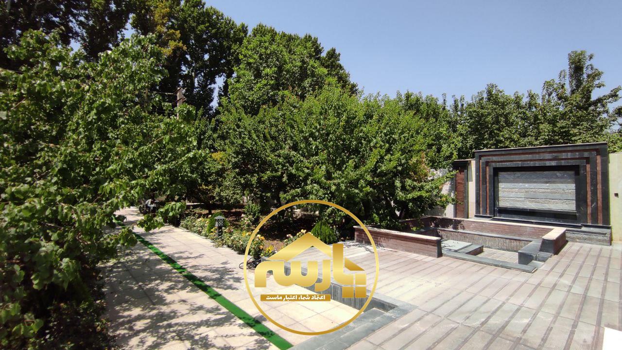 باغ ویلای 900 متری لوکس با 200 متر بنای شیک در منطقه خوشنام ملارد