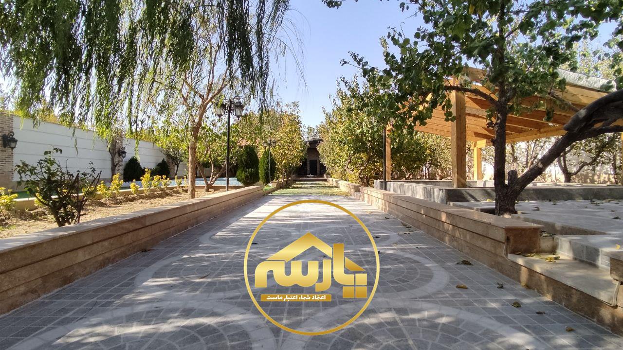 باغ ویلای 1100 متری با 120 متر بنای لوکس در منطقه قلعه فرامرز ملارد 